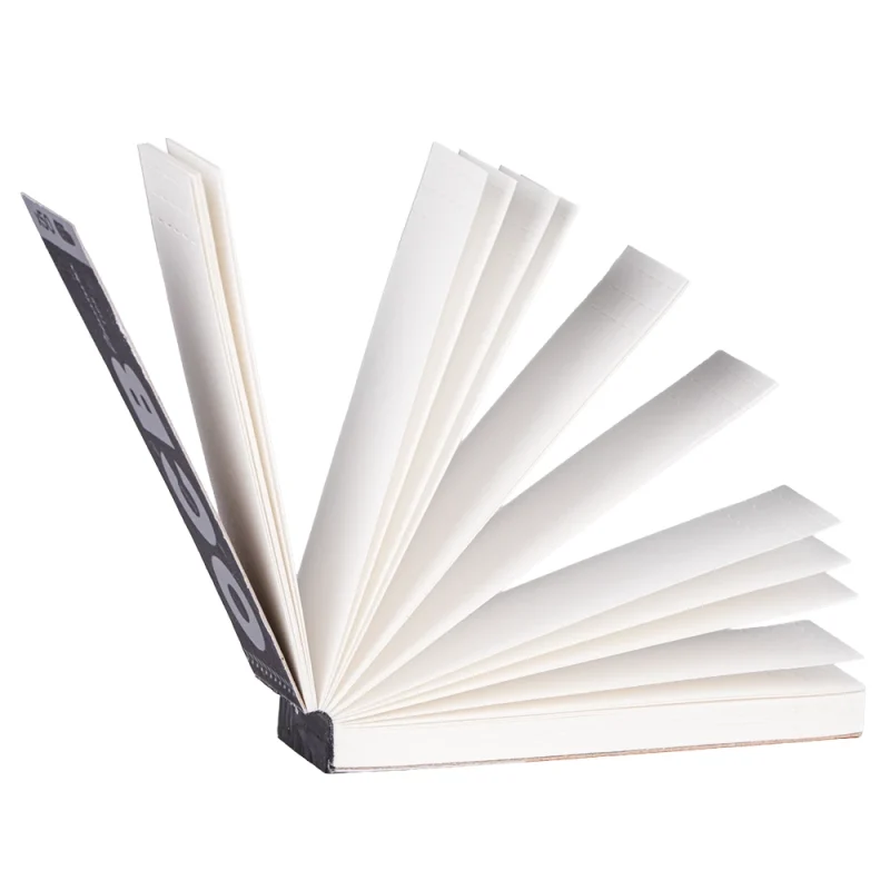 carnet de filtres cigarettes en papier de la marque OCB
