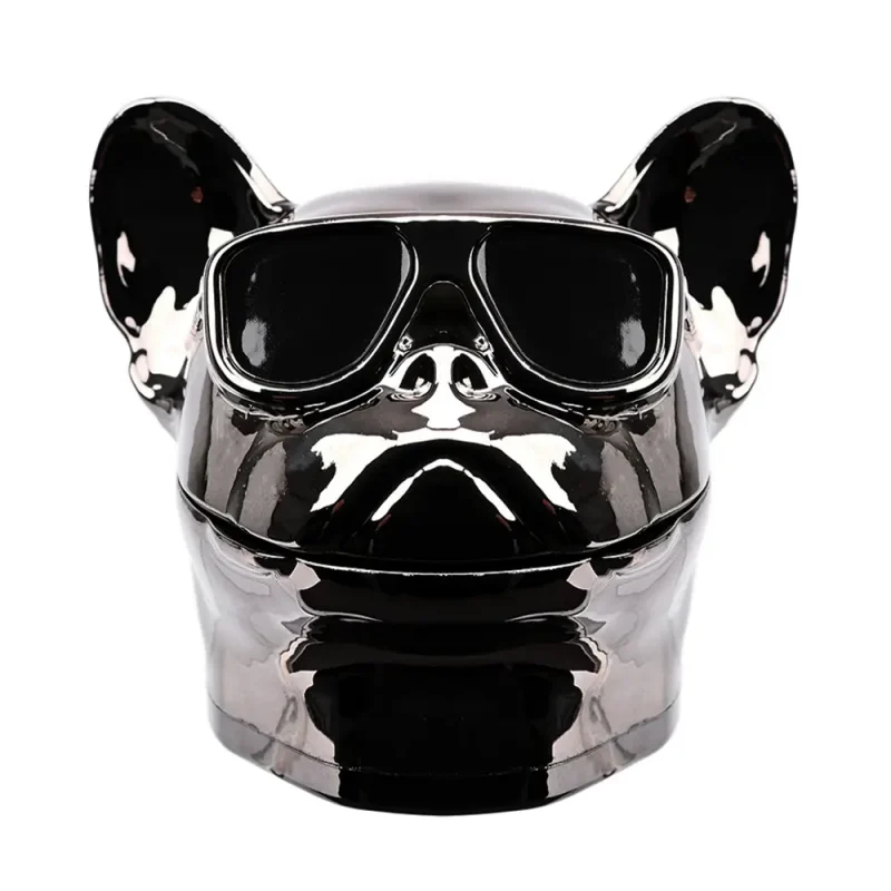 grinder original en forme de bien bouledogue. Ce grinder stylé est équipé d'un filtre tamis pour récupérer le pollen.