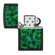 Briquet Zippo original cannabis avec couvercle ouvert.