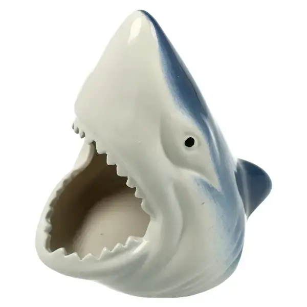 cendrier requin - modèle original et unique, fabriqué en résine