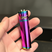 Briquet Clipper de couleur violet petrole