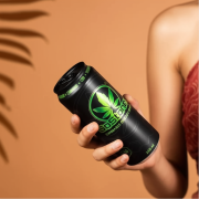 Canette de boisson énergisante au CBD