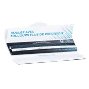 Rizla Precision - FEuille à rouler ultra fine - Carnet 2 en 1 avec filtres carton intégrés. PHoto détail du carnet intérieur.