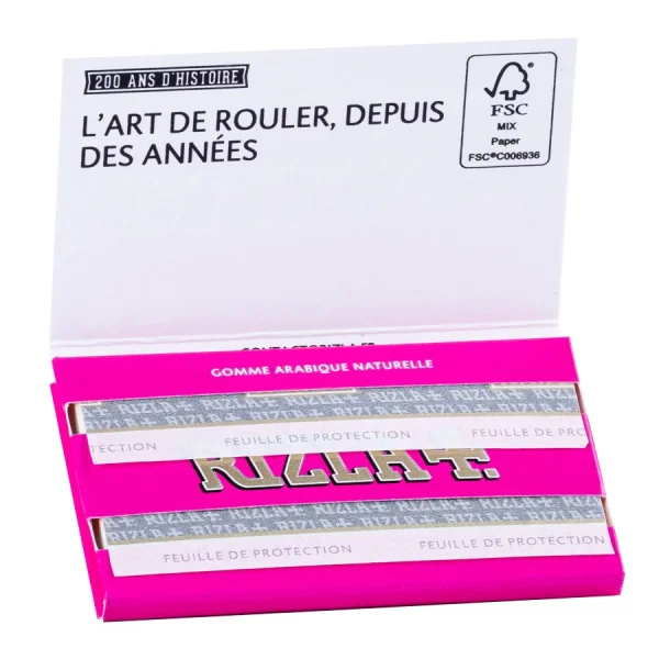 détail carnet de la feuille rizla+ micron pink edition