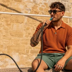 fumer la chicha l'été - plage, terrasse, camping... tout la réglementation